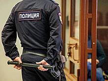 Метавшего дротики в своих детей и избивавшего их россиянина осудили на 5 лет