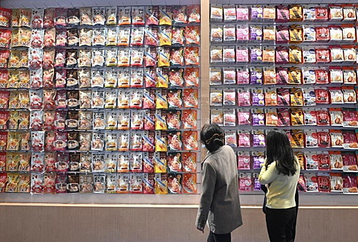 Китай скупил половину запасов продовольствия в мире