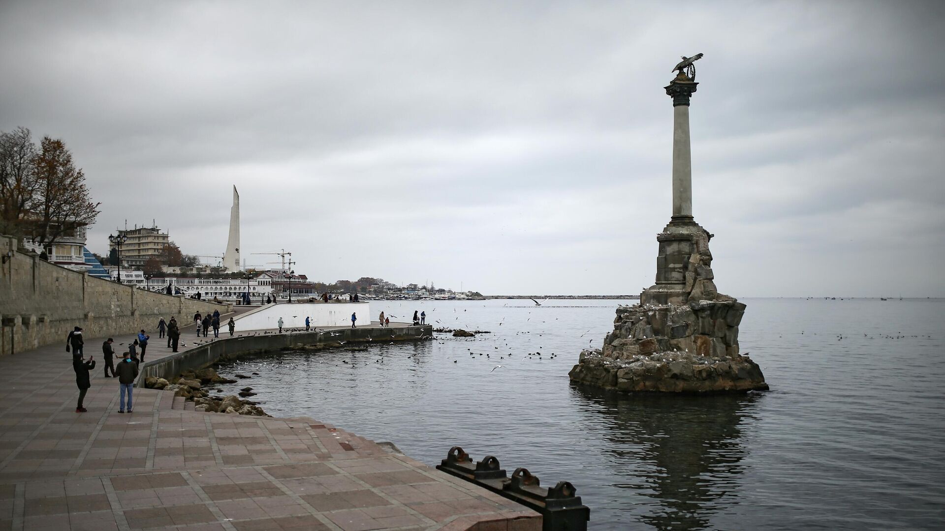 Над морем в Севастополе сбили беспилотник