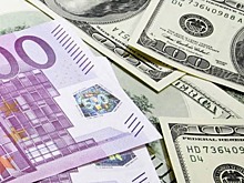 Курсы доллара США и евро понизились