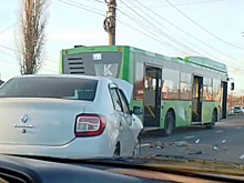 В Курске на улице 50 лет Октября в ДТП с «Волгабасом» пострадал водитель легковушки