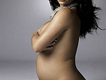 10 знаменитых красоток, которые снялись обнаженными во время беременности