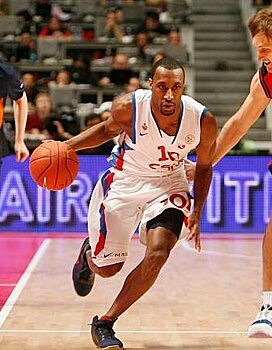 Джей Ар Холден о поражении ЦСКА в Евролиге в 2005 году: «Весь год ждали матча-реванша с «Маккаби» и недооценили «Тау». Мацияускас заставил нас заплатить за это высокую цену»