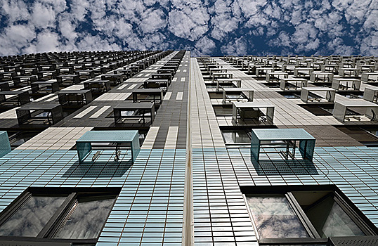 Доходы россиян по-прежнему не поспевают за ростом цен на недвижимость