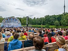 "Сказки Венского леса" на водной сцене ВДНХ