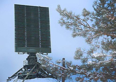 Расчеты комплекса «Сопка-2» ВВО провели радиолокационную разведку воздушного пространства над Арктической территорией