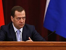 Медведев призвал не допускать покупку просроченных лекарств