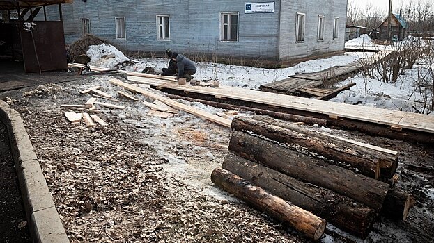 В Вересниках ремонтируют наплавные тротуары
