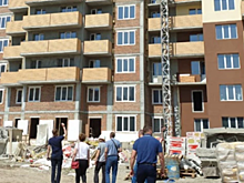 Дольщики добились возобновления строительства дома в Новосибирске