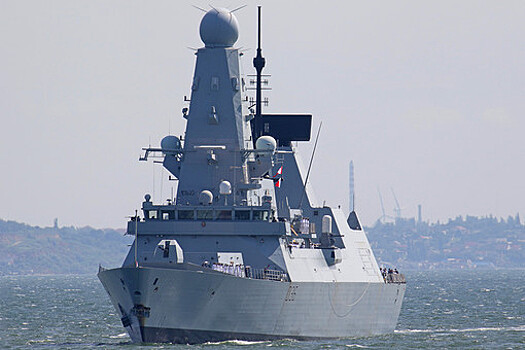 Минобороны рассказало подробности перехвата британского эсминца Defender в Черном море