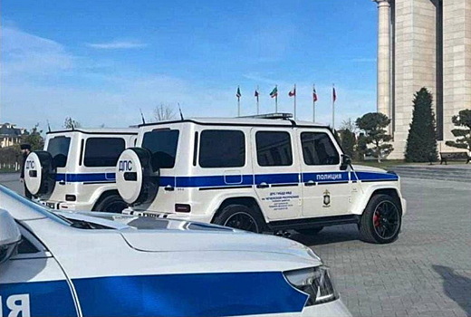 Видео: полиция Чечни получила новые Mercedes-AMG G 63