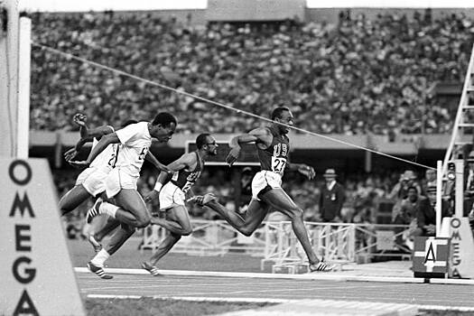 Умер олимпийский чемпион Джим Хайнс, первым пробежавший стометровку менее чем за 10 секунд