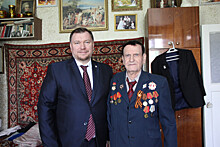 Олег Алешин поздравил канавинских ветеранов с наступающим Днем Победы