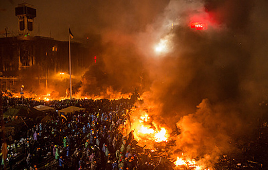 Украина шесть лет спустя: "евромайдан", который так и не стал "революцией достоинства"