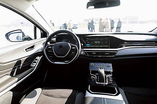 Электромобили оказались опасными для пешеходов