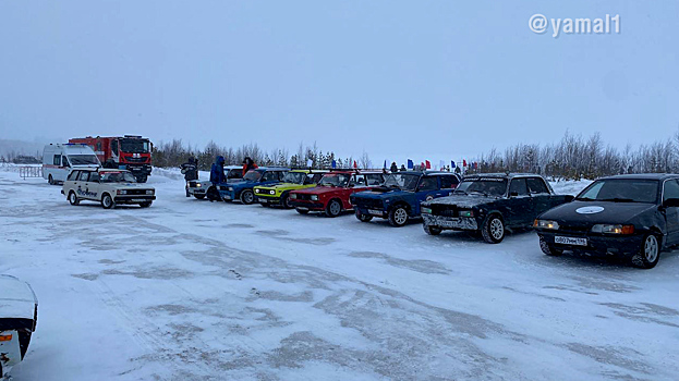 В Ноябрьске проходят первые показательные выступления по дрифту. ВИДЕО