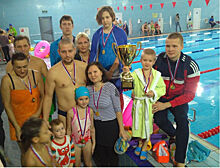 Первое общекомандное место окружных «Водных стартов» досталось спортивным семьям из района Люблино