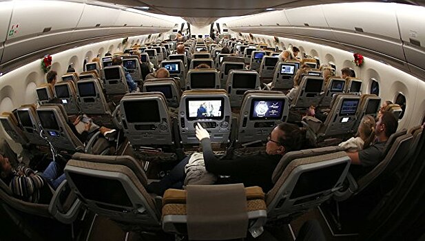 Etihad предлагает планшеты в самолетах, Emirates хочет выдавать ноутбуки