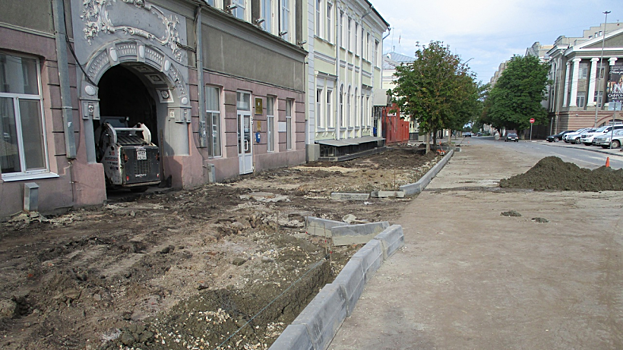 Эксперт ОНФ: «Под шумок» праздников у мэрии Саратова уничтожили парковочные карманы
