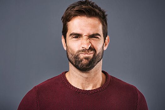 Язык мимики и жестов: как читать эмоции человека в процессе общения? Инструкция психолога