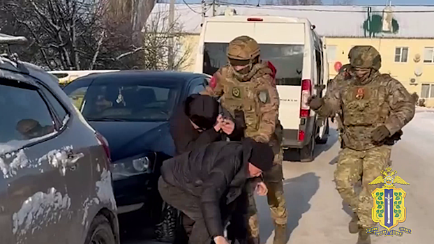 В Липецкой области задержан организатор незаконной миграции через фиктивные браки и две его сообщницы