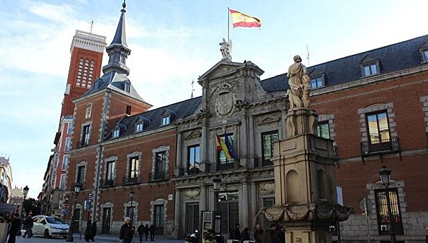 МИД Испании обвинил власти Каталонии во лжи