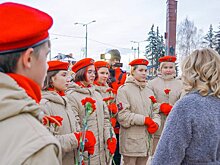 В Клину возложили цветы к стеле «Город воинской доблести»