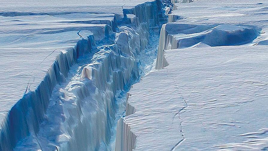 Гляциологи объяснили, как спасти ледник "Судного дня"