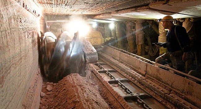 В Белоруссии при обрушении породы в шахте погибли двое рабочих
