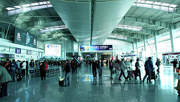 В аэропорту Чэнду застряли более 10 тысяч пассажиров