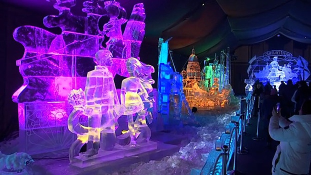 В «Острове фортов» открыли первый фестиваль ледовых скульптур «КроншЛед»