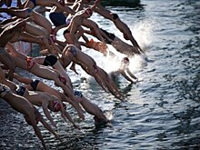 Спортсмены из десятков регионов России примут участие в заплыве через Волгу