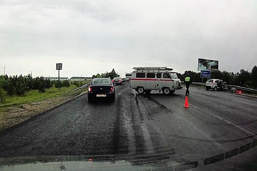 На пензенской трассе под Кузнецком из-за жесткой аварии погибла женщина