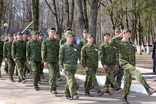 Более двухсот новобранцев из Орла отправятся служить в армию