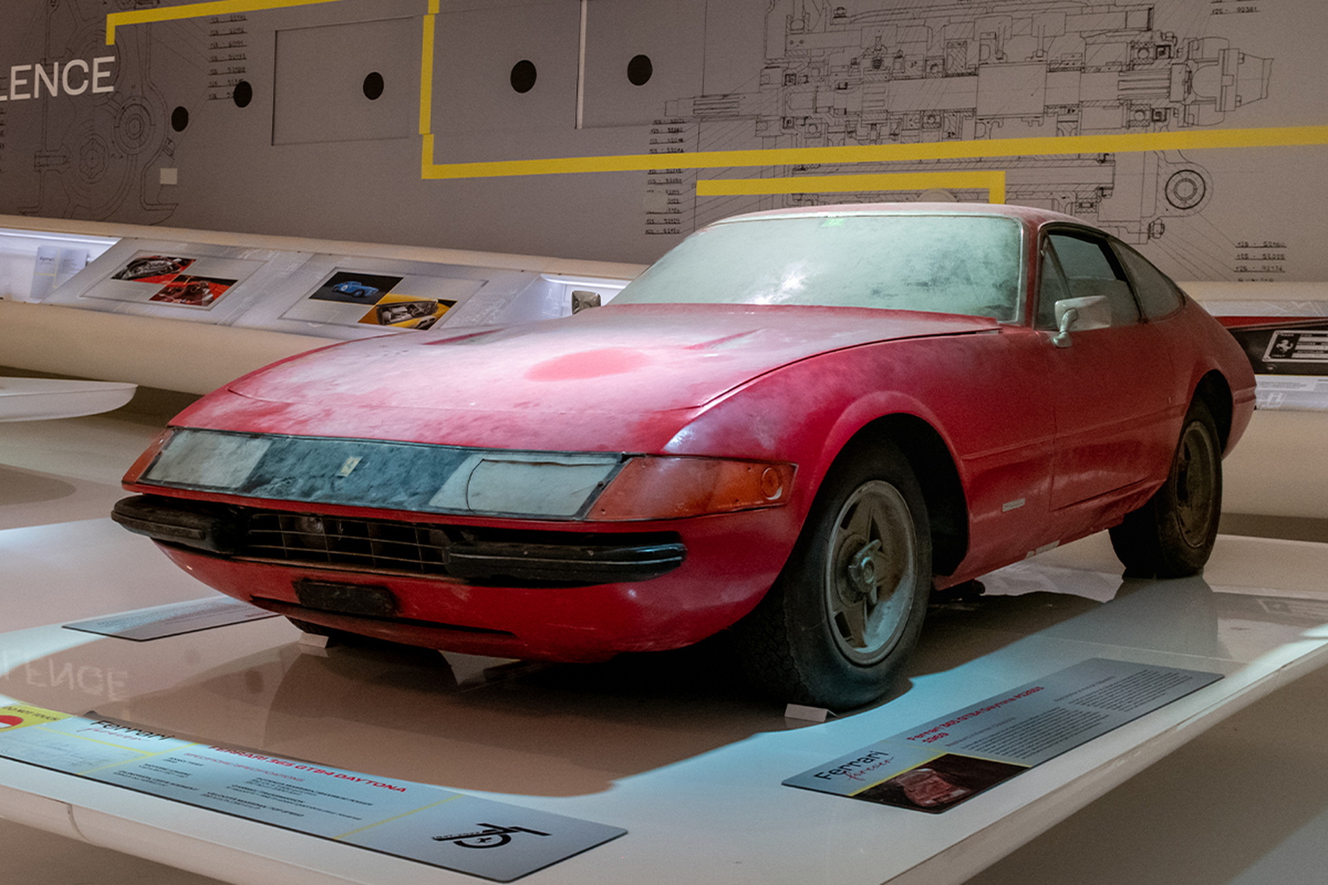 Новости автомира: в музее Ferrari появилась «брошенная» Daytona