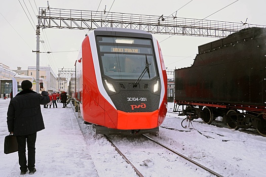 На Урале перевез первых пассажиров полностью отечественный аналог "Ласточки"