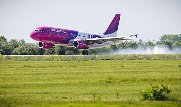 Самолет Wizz Air забыл граждан Грузии на Кипре?