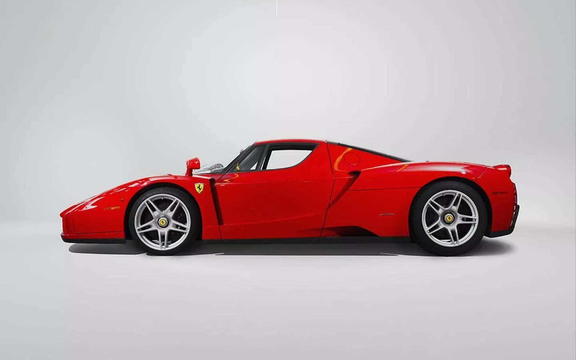 Первый экземпляр Ferrari Enzo выставили на продажу