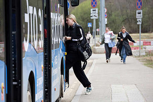 "МК": в Москве мужчина избил подавшую на развод жену прямо в автобусе