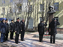 Авиаторы Северного флота отдали дань памяти легендарному лётчику Борису Сафонову