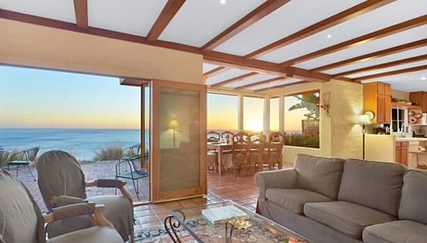 Проведи ночь у Мэрилин Монро: на Airbnb можно снять дома, где жили звезды