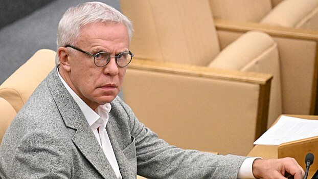 Фетисов раскритиковал решение ISU по российским фигуристам