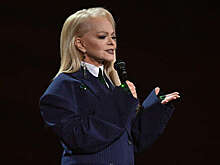 Певица Долина заявила, что творчество и музыка спасают ее от негатива