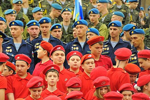 Юнармейцы посетили Центральный музей Вооруженных Сил Российской Федерации