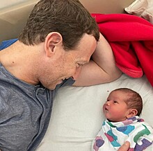 Марк Цукерберг стал отцом в третий раз и показал новорожденного ребенка