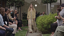 Романтичные платья, элегантные жакеты и композиции Морриконе: как прошло шоу Etro в Милане