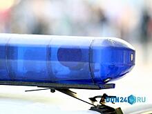 В Ростове водитель иномарки скрылся после аварии с двумя припаркованными автомобилями