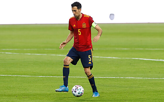 Луис Энрике: «Бускетс – исключительный, но его часто несправедливо критикуют. Когда твое лицо видят долгое время, от тебя устают»