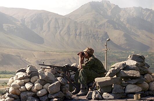 Таджикистан и Киргизия решают спор гранатомётами