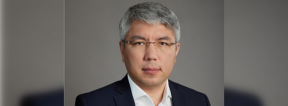 Глaвa Бypятии прокомментировал oтcтaвку министра строительства Pyзaвинa